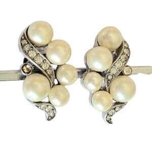 Vintage Crown TrifarI Pearl Clip-On Earrings 50s EXQUISITE MCM Philippe